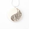 Colgante Ying Yang Ang Sang Plata y Blanco